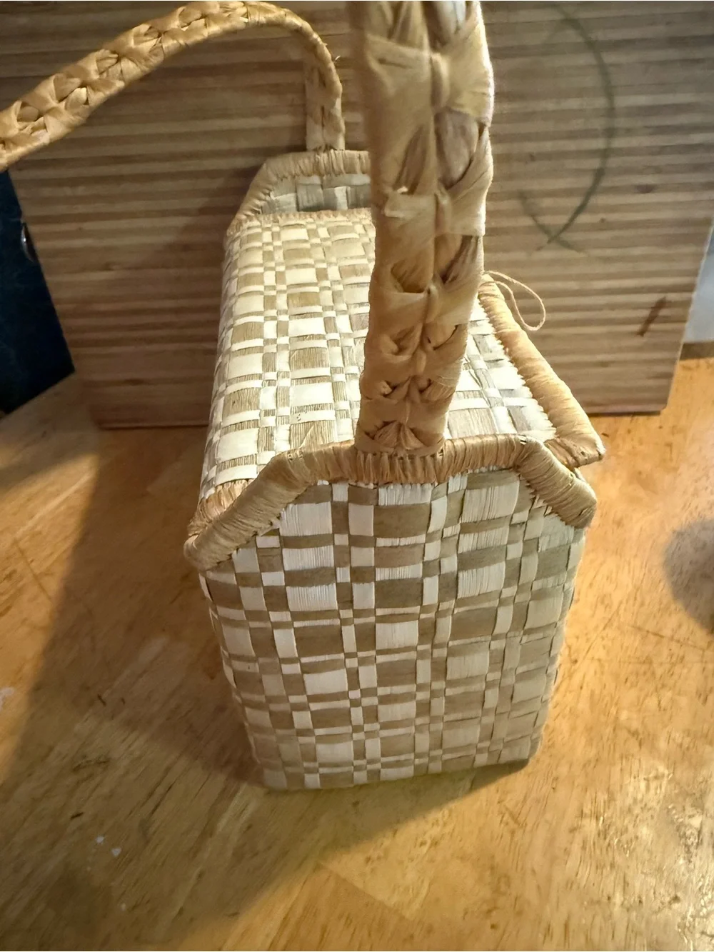 Vintage woven Palm leaf Polynesian handmade rectangular picnic basket purse bag